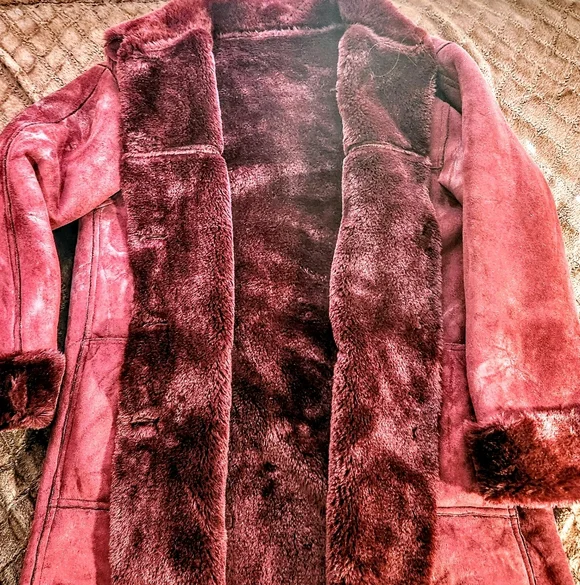 Vintage Dennise Bassco Leather Coat / Jacket • 2-Large Front Pockets • Button Up - Picture 2 of 7